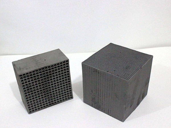 �Q����C����̿���������Ե���������Щ